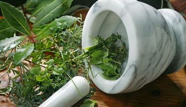 Frais à base de plantes pour le traitement de la prostatite